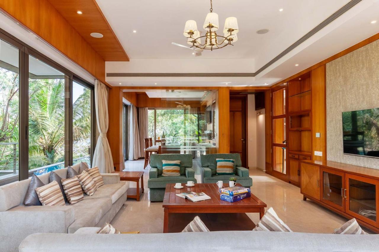The Blue Horizon By Stayvista: Beachfront Villa with Pool and Games Alibag Exterior photo