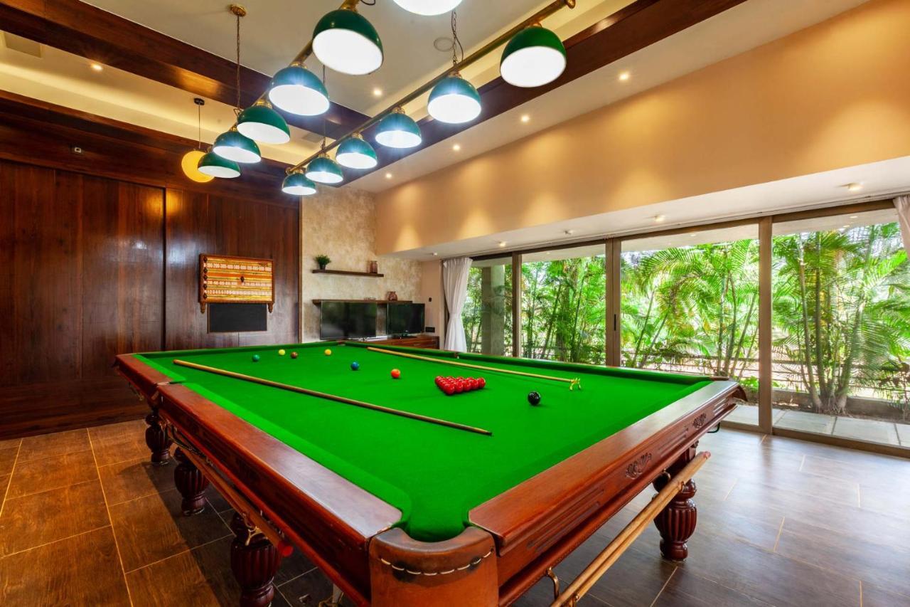 The Blue Horizon By Stayvista: Beachfront Villa with Pool and Games Alibag Exterior photo