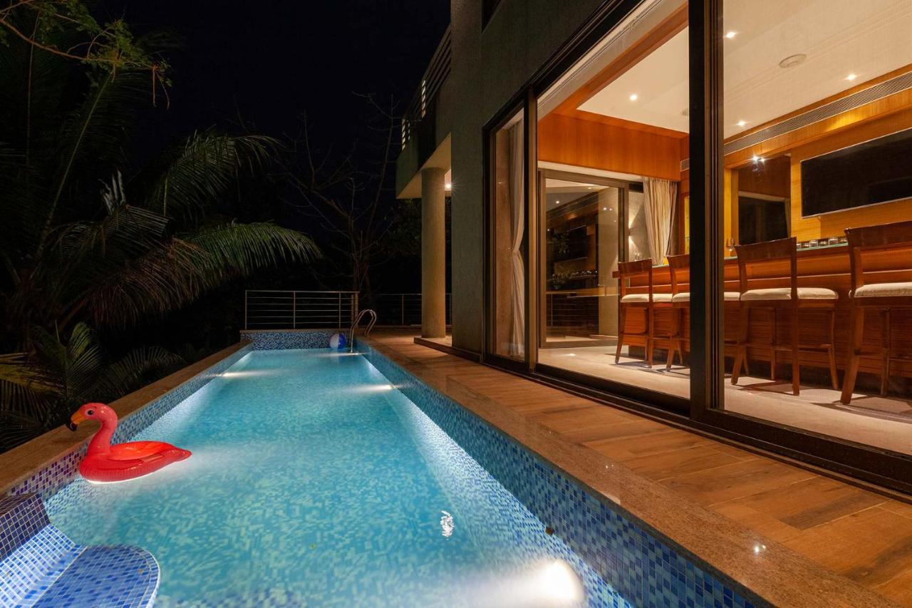 The Blue Horizon By Stayvista: Beachfront Villa with Pool and Games Alibag Exterior photo