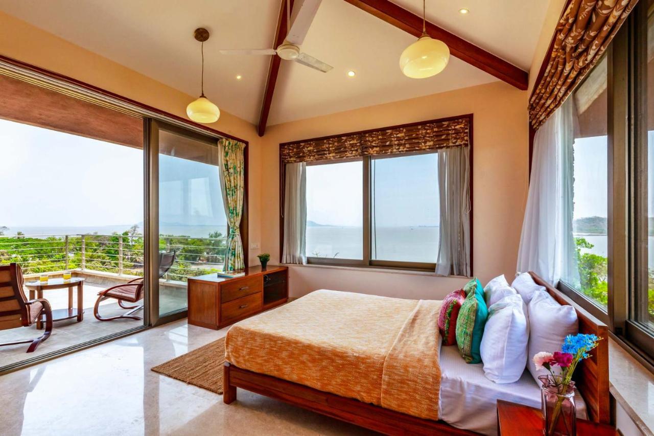 The Blue Horizon By Stayvista: Beachfront Villa with Pool and Games Alibag Exterior photo